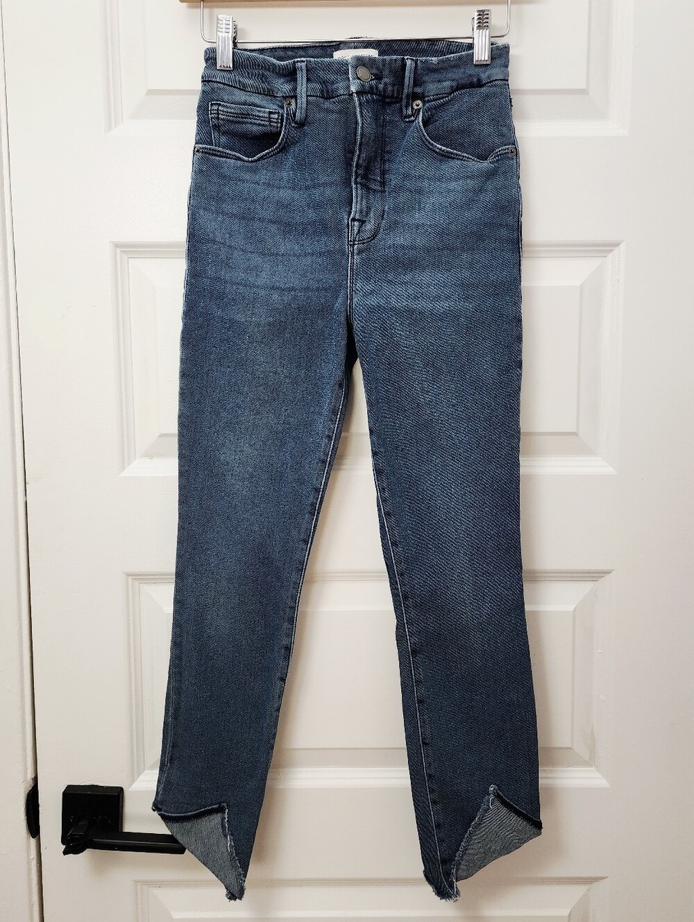 Good American Dark Blue Cropped Ankle Jeans with Split Hem Size 2/26